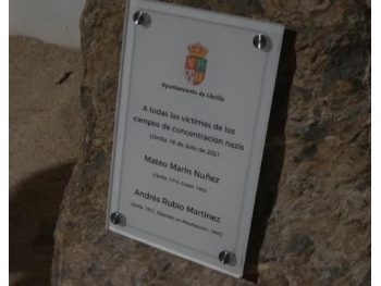 PRIMER ANIVERSARIO COLOCACIÓN MONOLITO Y PLACA HOMENAJE VÍCTIMAS DEL HOLOCAUSTO