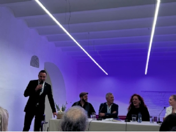 GRAN ACOGIDA LIBRILLA LEE